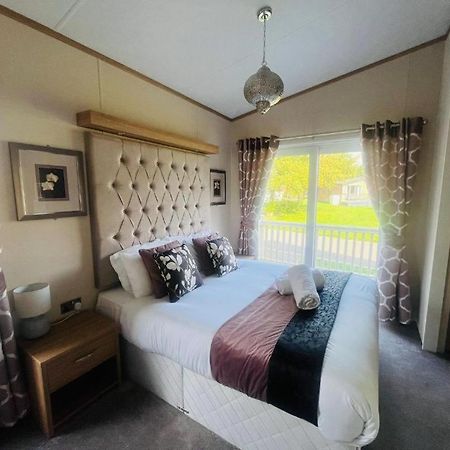Rosie'S Rest With Hot Tub Villa Barmby on the Moor Exterior photo